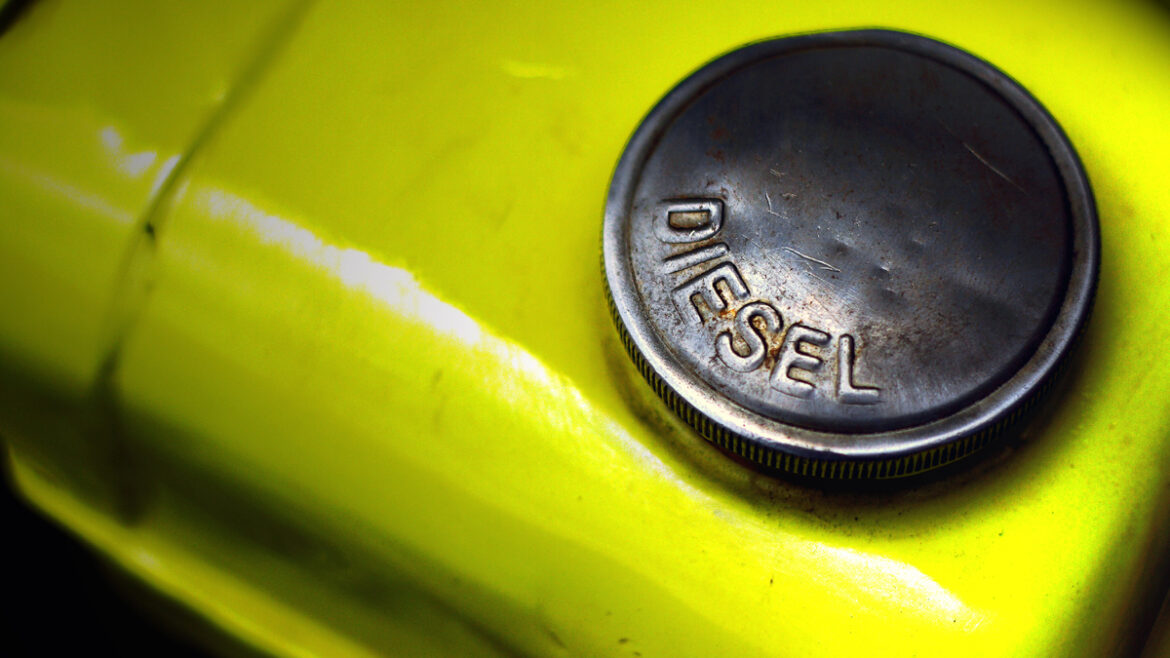 Star-Oilco-Yellow-Diesel-Gas-Tank