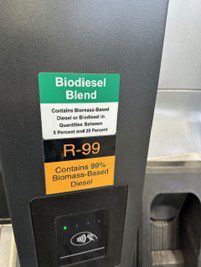 Renewable Diesel and Biodiesel Blend fuel dispenser label.